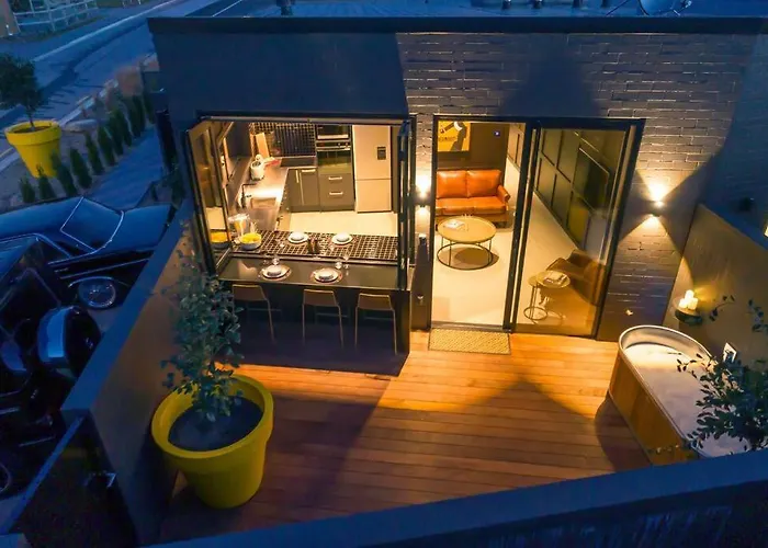 Appartement Yellow Pots B, Luxurious Outdoor Bath *